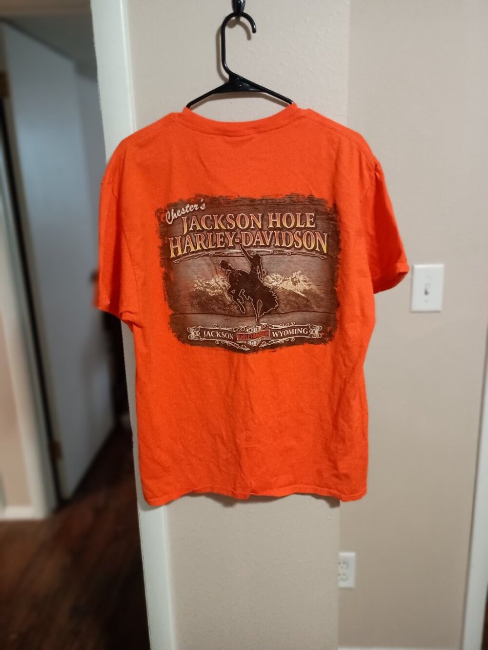 Harley Davidson Chester's Jackson Hole Wyoming Orange Pocket T-shirt Size Large